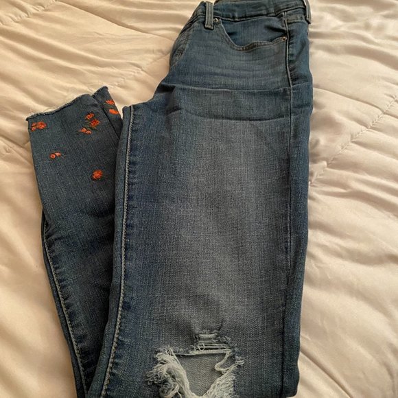 JEANS - Picture 2 of 3